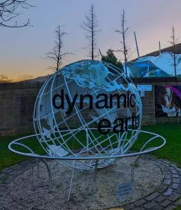Dynamic Earth